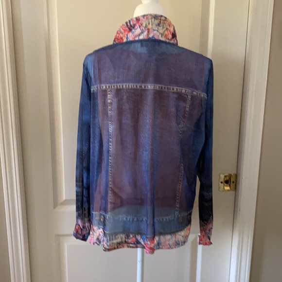 Beautiful John-mark designer zip up jacket/shirt. - Picture 2 of 3